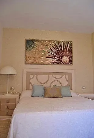 Lejlighed Spacious With 4 Bedrooms *