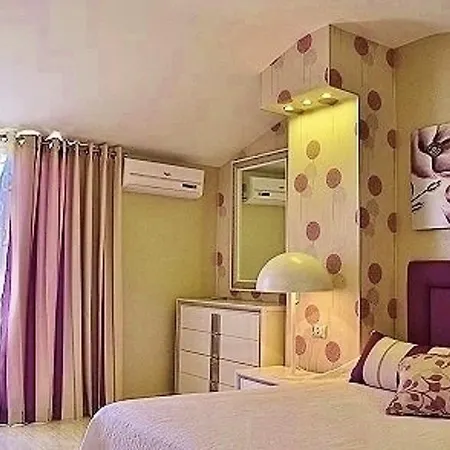 Spacious With 4 Bedrooms