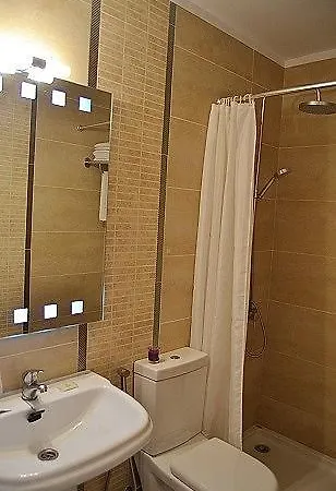 Apartment Spacious With 4 Bedrooms