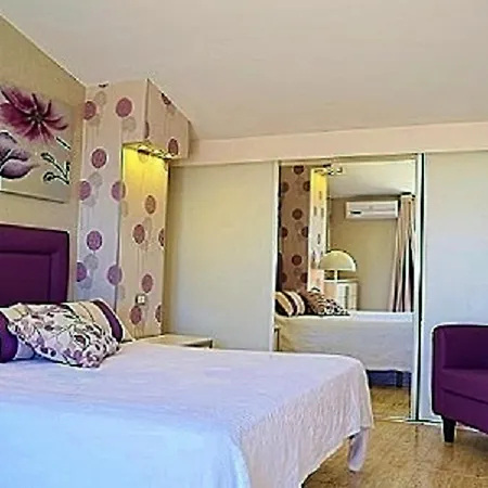 Spacious With 4 Bedrooms
