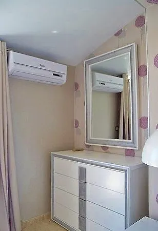 Apartment Spacious With 4 Bedrooms