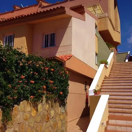 Apartment Spacious With 4 Bedrooms *
